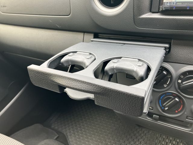 CARAVAN van 2WD