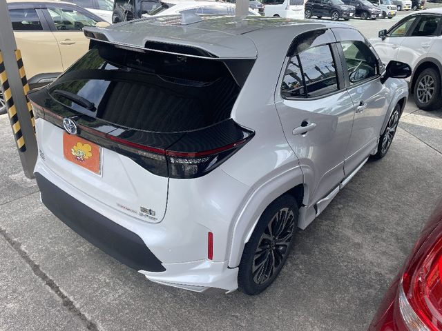 YARIS CROSS HYBRID