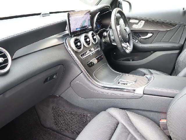 MERCEDES AMG GLCclass