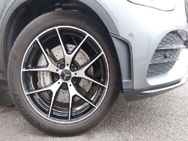 MERCEDES AMG GLCclass