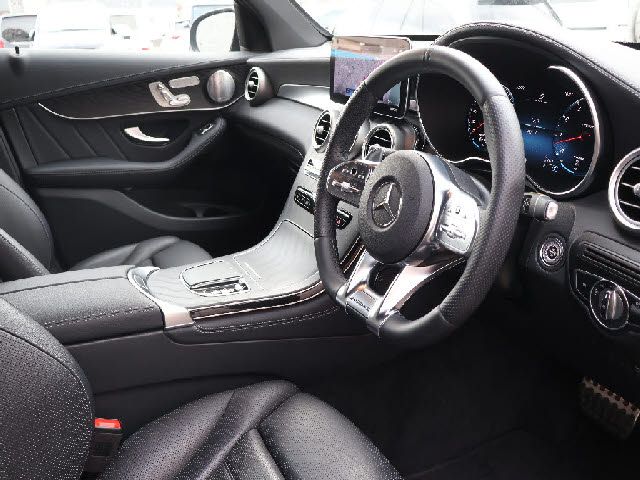 MERCEDES AMG GLCclass