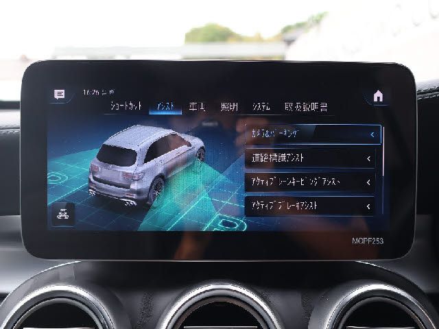 MERCEDES AMG GLCclass