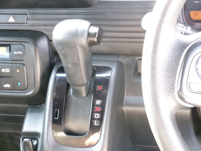 N-VAN