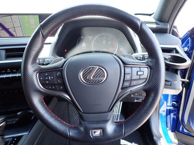LEXUS UX200