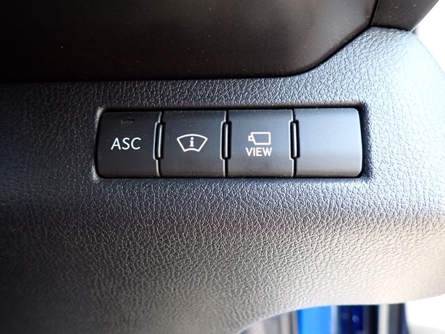 LEXUS UX200