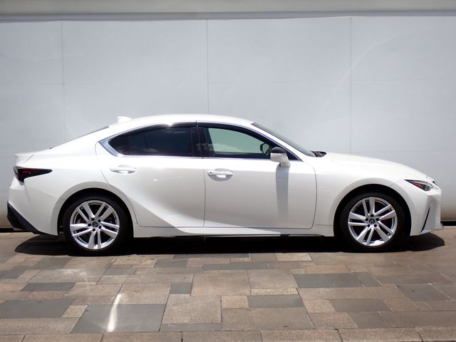 LEXUS IS300h