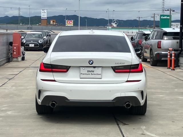 BMW 3 Series sedan