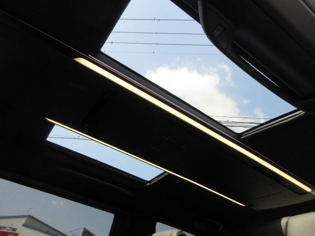VELLFIRE HYBRID