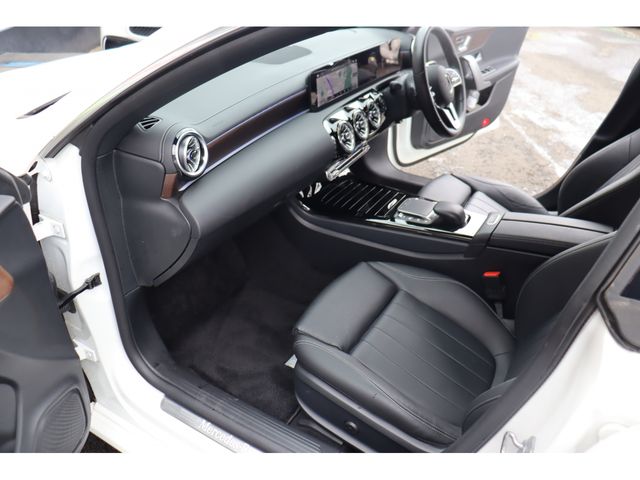 MERCEDES BENZ CLA Shooting Brake