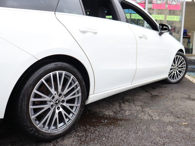 MERCEDES BENZ CLA Shooting Brake