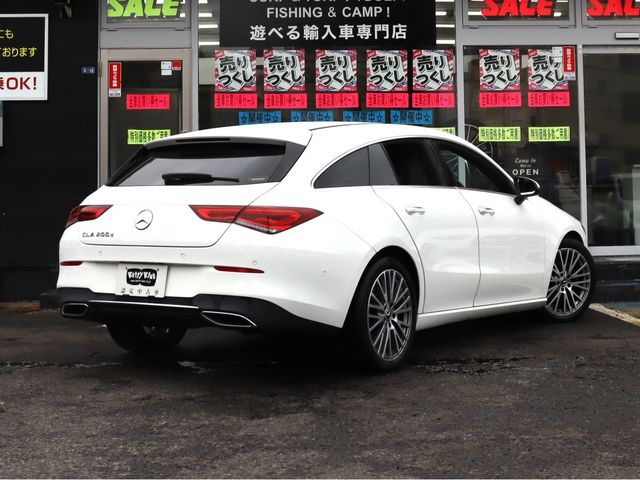 MERCEDES BENZ CLA Shooting Brake