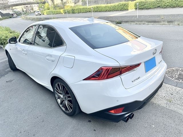 LEXUS IS300