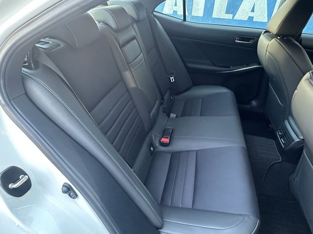 LEXUS IS300