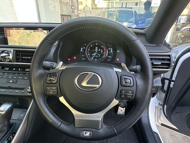 LEXUS IS300