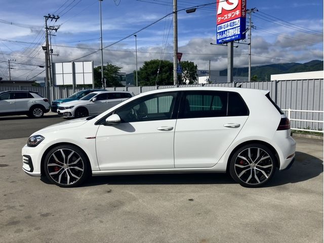 VOLKSWAGEN GOLF GTI