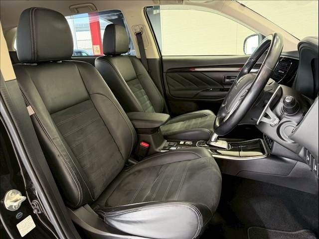 OUTLANDER PHEV