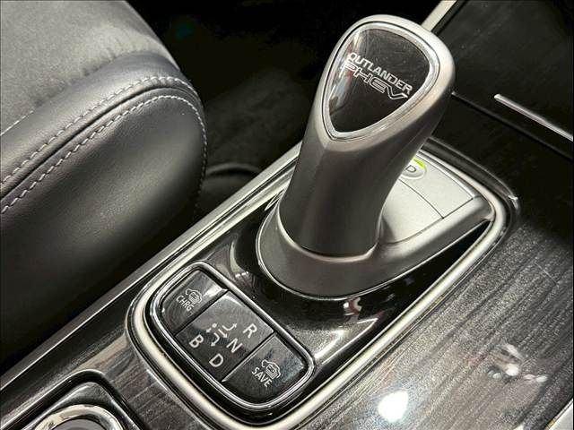 OUTLANDER PHEV