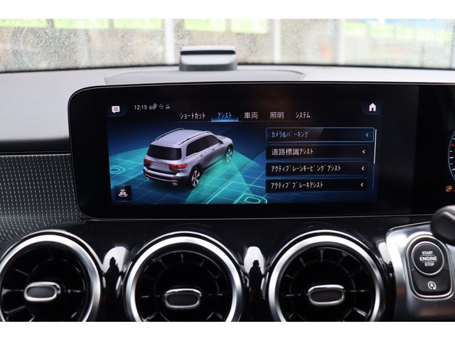 MERCEDES BENZ GLB
