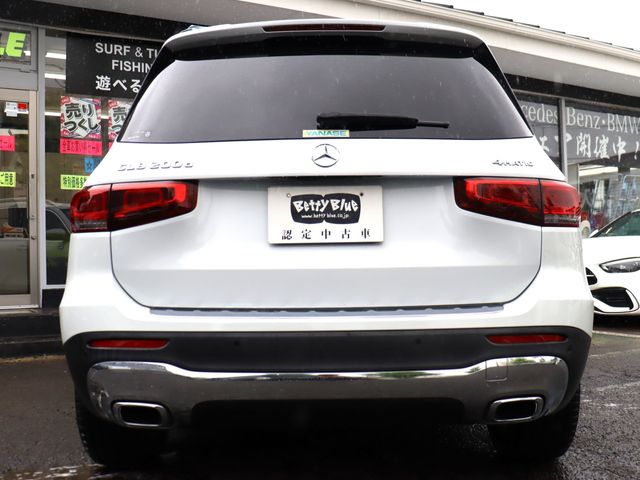 MERCEDES BENZ GLB