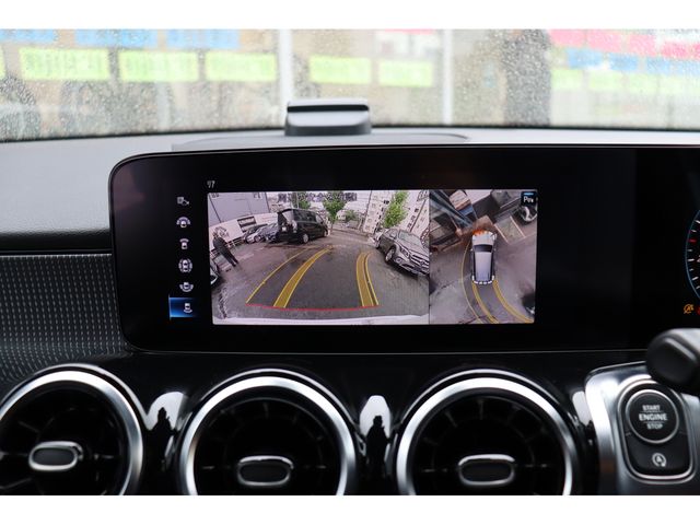 MERCEDES BENZ GLB