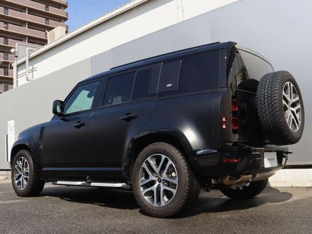 ROVER DEFENDER