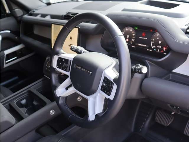 ROVER DEFENDER