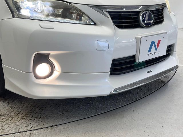 LEXUS CT200h