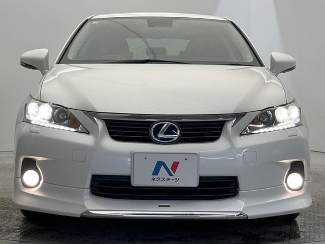 LEXUS CT200h