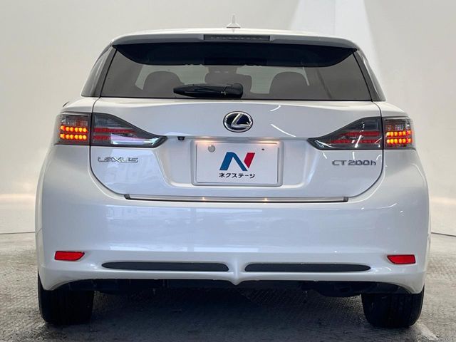 LEXUS CT200h