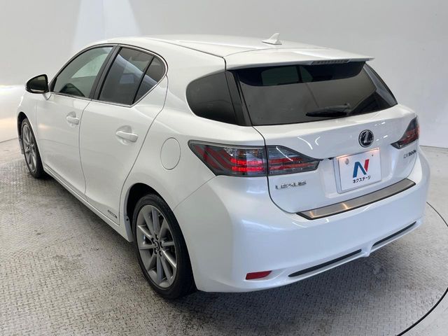 LEXUS CT200h