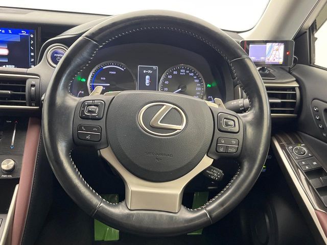 LEXUS IS300h