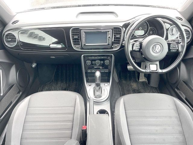 VOLKSWAGEN The BEETLE