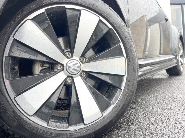 VOLKSWAGEN The BEETLE