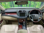 CROWN sedan