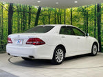 CROWN sedan