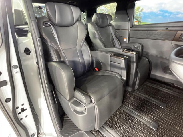 ALPHARD hybrid