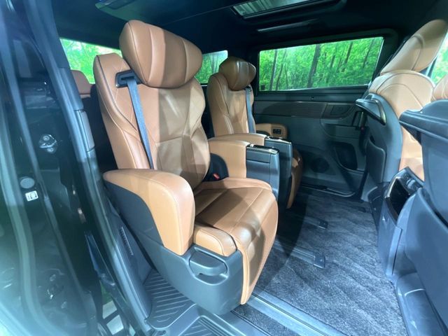 VELLFIRE HYBRID