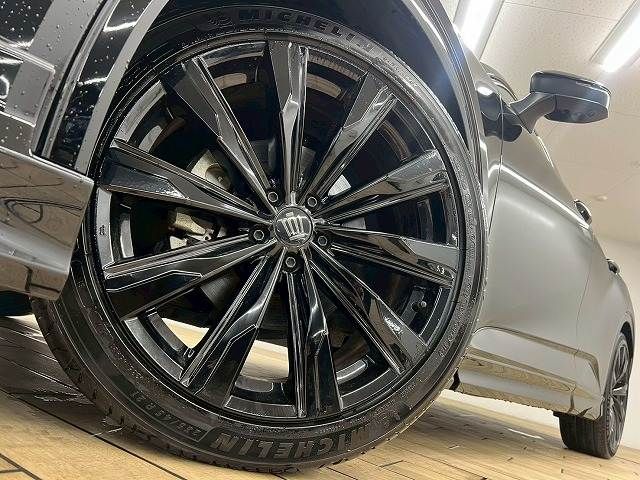 CROWN SPORT