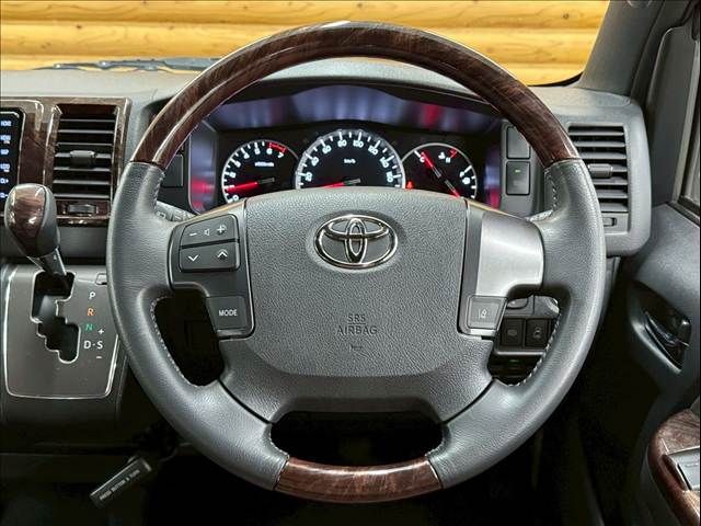 HIACE van 2WD
