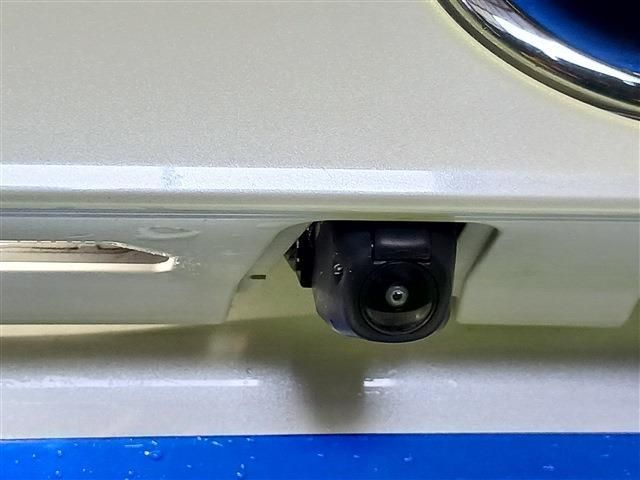 PRIUS 4WD