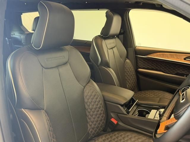 JEEP GRAND CHEROKEE L