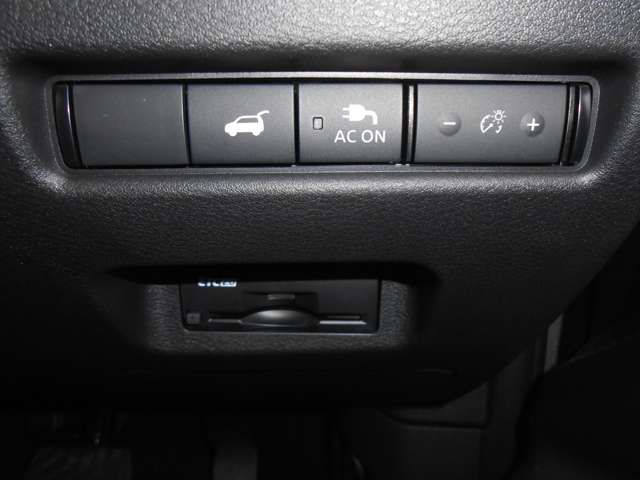X-TRAIL HYBRID 4WD