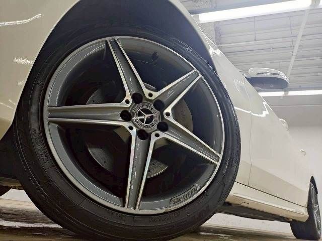 MERCEDES BENZ C class sedan