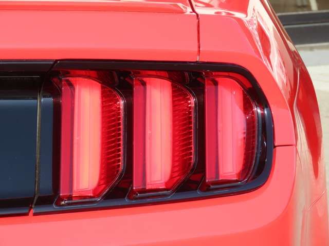 FORD MUSTANG open