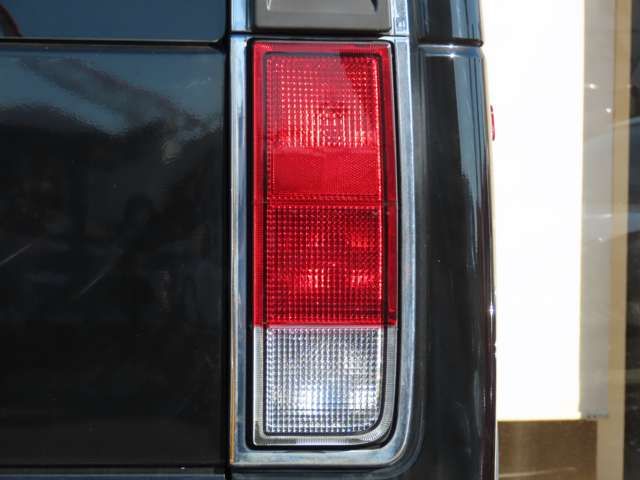 HUMMER H2