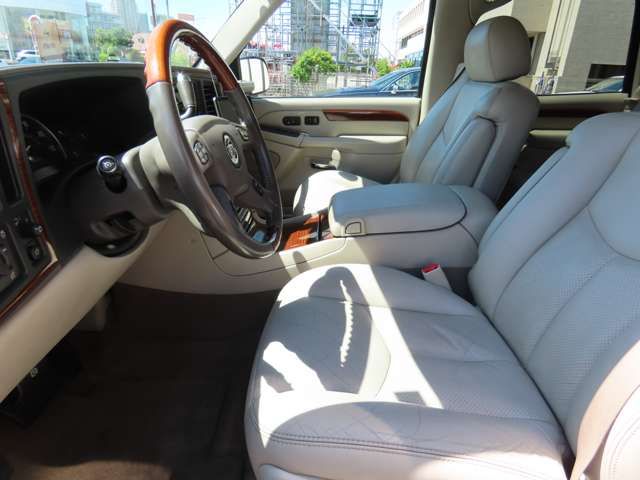 CADILLAC ESCALADE