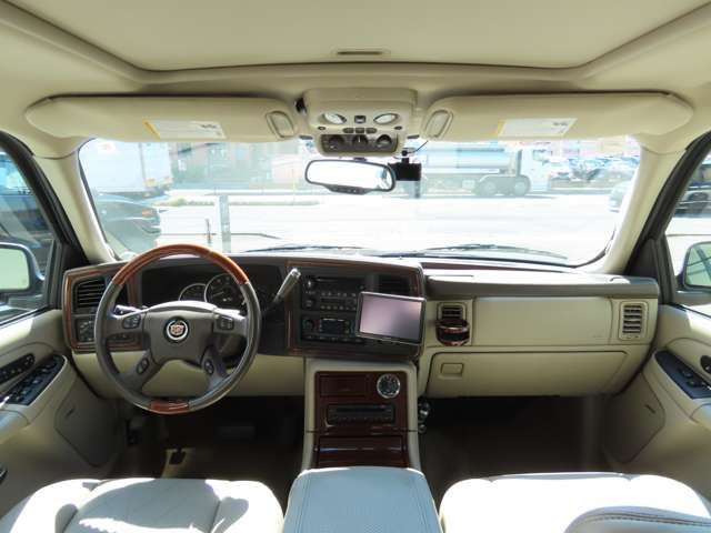 CADILLAC ESCALADE