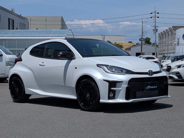 GR YARIS