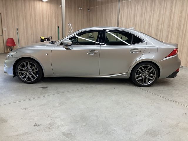 LEXUS IS300h