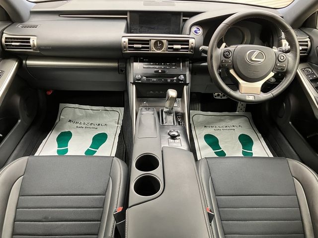 LEXUS IS300h